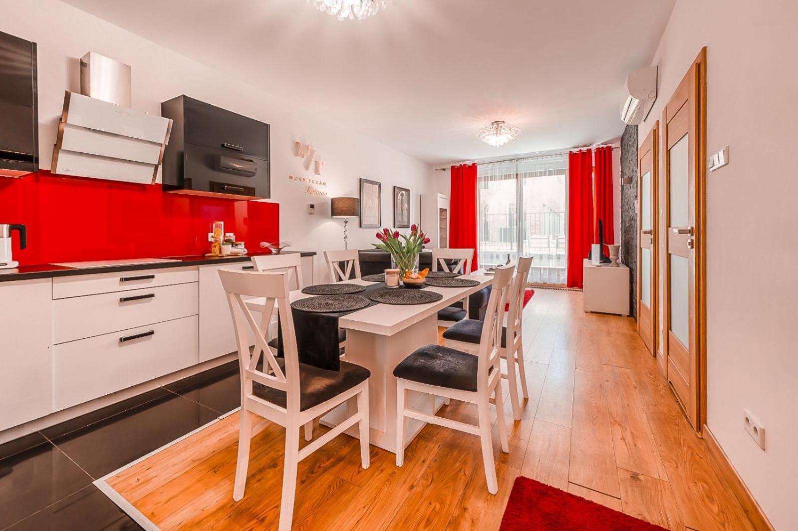 Apartamento Katania Moxy Te&Am Cracow Cracovia Exterior foto